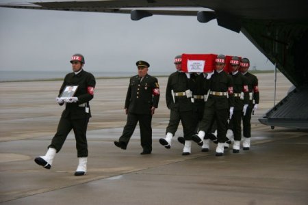 Şehit askerin 23 günlük eşi: Sana doyamadım