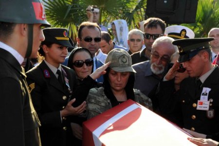 Şehit Astsubay Bedri Nayim, son yolculuğuna uğurlandı