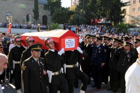 Şehit Astsubay Bedri Nayim, son yolculuğuna uğurlandı