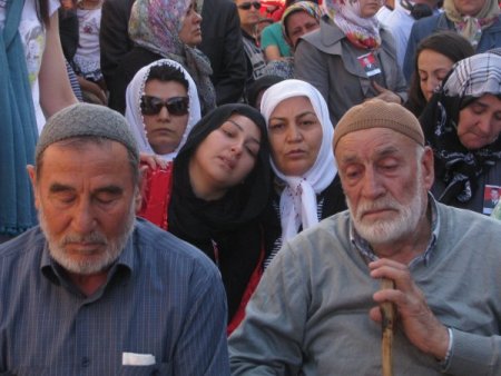 Şehit Astsubay Gümüş, Son Yolculuğuna Damatlığıyla Uğurlandı