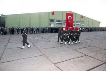 Şehit Astsubay İlker Düzova için tören düzenlendi