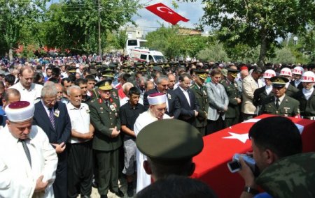 Şehit Başçavuş Çapar Osmaniye’de son yolculuğuna uğurlandı