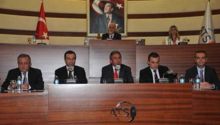 Şehit cenazesine katılmak için meclisi toplantısını ertelediler