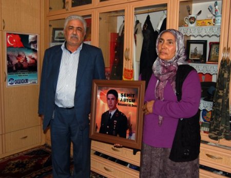 Şehit çocuklarının odasını müzeye çevirdiler