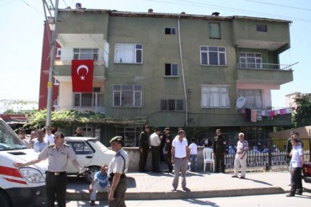 Şehit Dayısı Çayıroğlu: Acımız Büyük, Pkk Ve Terörist Sorununu Çözün