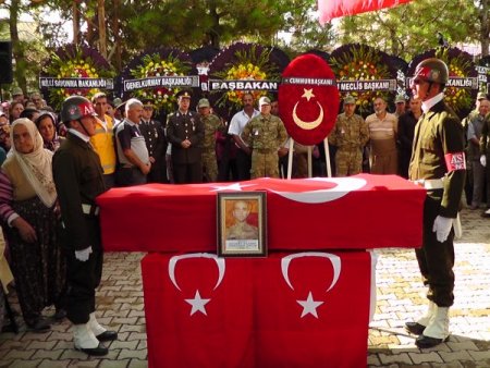 Şehit Dildari gözyaşları arasında toprağa verildi