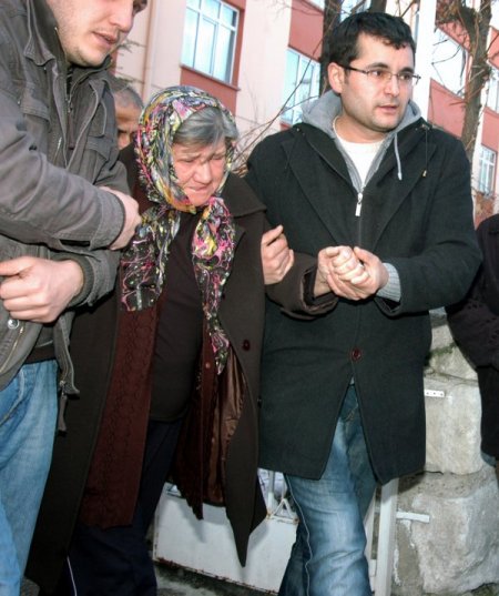 Şehit Emniyet Müdürü Gökcan'ın Cenazesi Baba Evine Getirildi