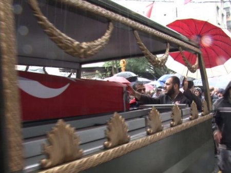 Şehit er, helallik için baba evine getirildi