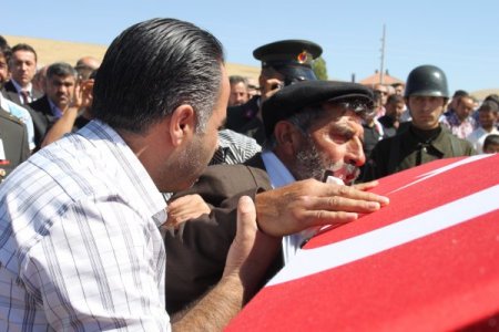 Şehit er Kadir Aydın, memleketi Aksaray'da toprağa verildi