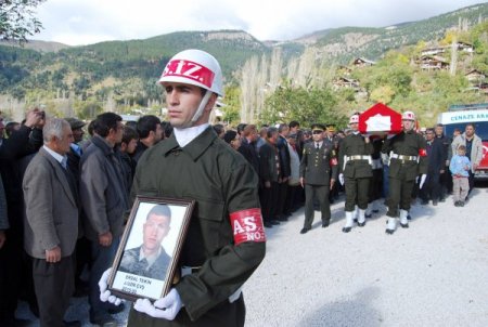 Şehit Erdal Tekin, memleketi Adana'da toprağa verildi