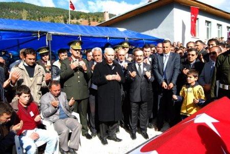 Şehit Erdal Tekin, memleketi Adana'da toprağa verildi