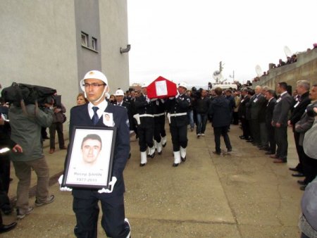 Şehit Eşi: Başım Dik Ağlamayacağım, Onları Sevindirmeyeceğim