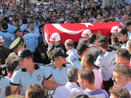Şehit Fırat Yıldırım, son yolculuğuna Antalya Muratpaşa Camii’nden uğurlandı