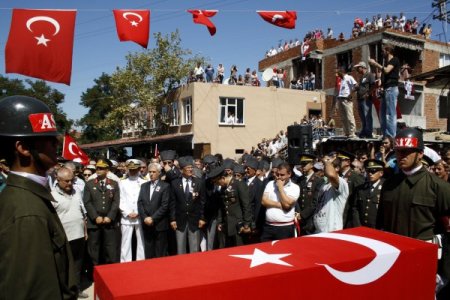 Şehit Güleç, binlerce insan tarafından ebediyete uğurlandı