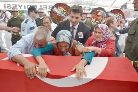 Şehit Güler'in eşi: Haydi kalk, kendi arabamızda köyümüze gideceğiz