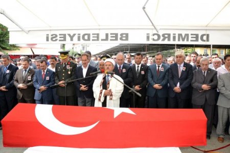 Şehit Güler'in eşi: Haydi kalk, kendi arabamızda köyümüze gideceğiz