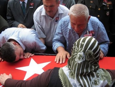 Şehit Jandarma Astsubay Çavuş Ünelli Amasya'da Toprağa Verildi