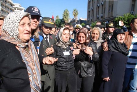 Şehit karakol komutanı İskenderun'da tekbirler eşliğinde uğurlandı