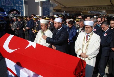 Şehit karakol komutanı İskenderun'da tekbirler eşliğinde uğurlandı