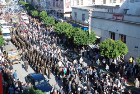 Şehit karakol komutanı İskenderun'da tekbirler eşliğinde uğurlandı