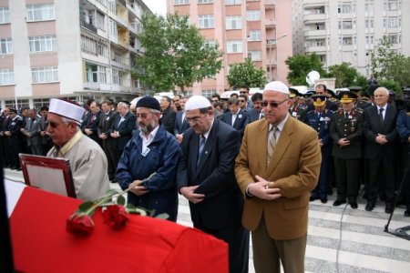 Şehit Komiser Güçlü Konya'da Toprağa Verildi