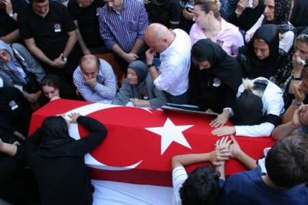 Şehit Onbaşı Onur Fikret Dülger'in naaşı memleketi Trabzon’a getirildi