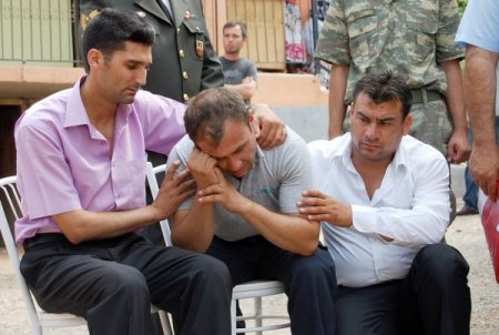 Şehit Özkozanoğlu’nun Baba Evine Ateş Düştü