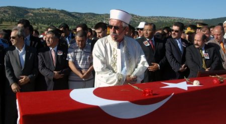Şehit Piyade Er Türkmen Son Yolculuğuna Uğurlandı