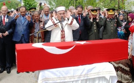 Şehit Piyade Uzman Onbaşı Günbey, memleketi Ordu'da toprağa verildi