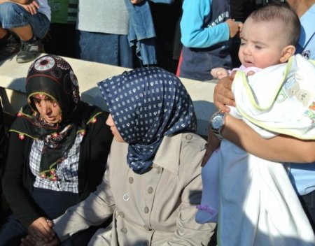 Şehit polis, memleketi Osmaniye'de toprağa verildi
