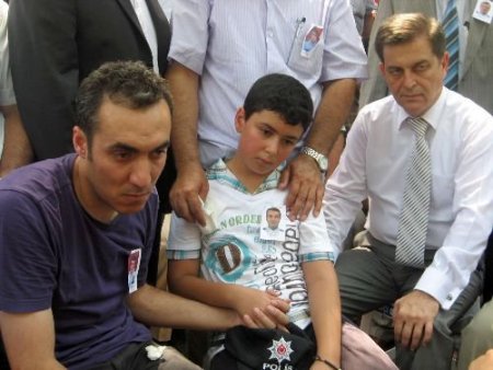 Şehit Polis, Osmaniye'de Gözyaşları Arasında Toprağa Verildi