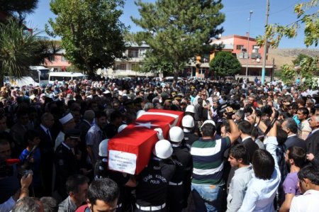 Şehit polis Gökhan Kuzu memleketi Malatya'da son yolculuğuna uğurlandı