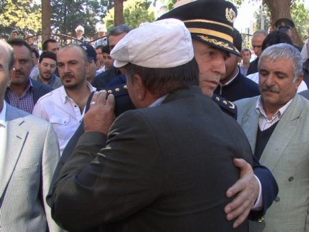 Şehit polis gözyaşlarıyla memleketine uğurlandı