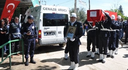 Şehit polis memuru Ağca'nın cenazesi memleketi Kozan’da toprağa verildi