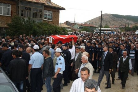 Şehit polis memuru Bülbül, memleketinde toprağa verildi