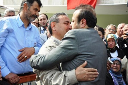 Şehit Polis Memuru Gökmen Şimşek, Gözyaşlarıyla Son Yolculuğuna Uğurlandı