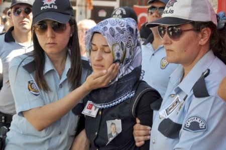 Şehit polis memuru Mahmut Kayan, son yolculuğuna uğurlandı