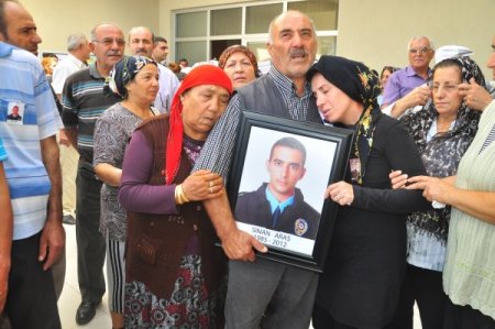 Şehit polis toprağa verildi