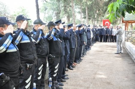 Şehit polisler dualarla anıldı