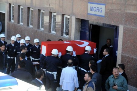 Şehit Polislerin Cenazeleri Diyarbakır’a Getirildi