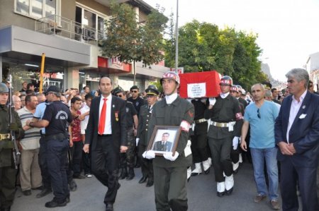 Şehit Üsteğmen Çiftçi, Afyonkarahisar'da toprağa verildi
