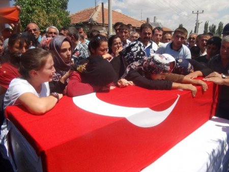 Şehit Uzman Çavuş, Memleketi Kırşehir'de Toprağa Verildi