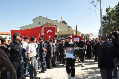 Şehit Uzman Çavuş Algönül, Afyonkarahisar'da toprağa verildi