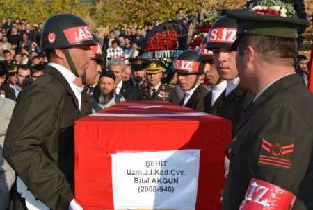 Şehit Uzman Çavuş Bilal Akgün Kahramanmaraş'ta toprağa verildi