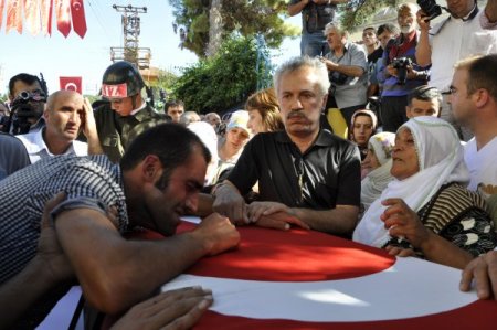 Şehit Uzman Çavuş Tanju Çolak ebediyete uğurlandı