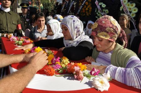 Şehit Uzman Çavuş Tanju Çolak ebediyete uğurlandı