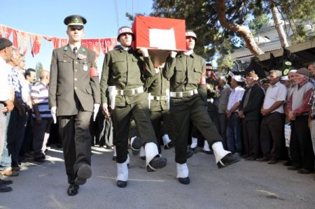 Şehit Uzman Çavuş Tanju Çolak ebediyete uğurlandı