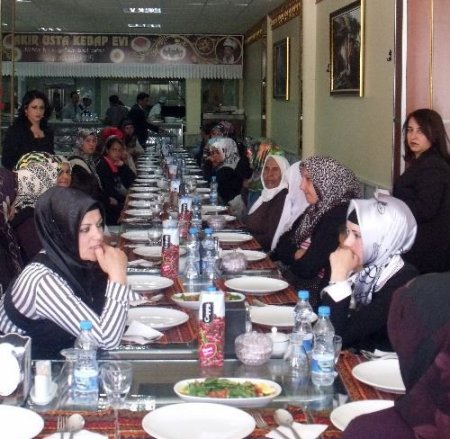 Şehit Ve Gazi Aileleri, Anneler Günü Münasebetiyle Yemekte Buluştu