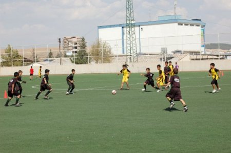 Şehitkamil Belediyespor’da alt yapı mesaisi hız kesmiyor