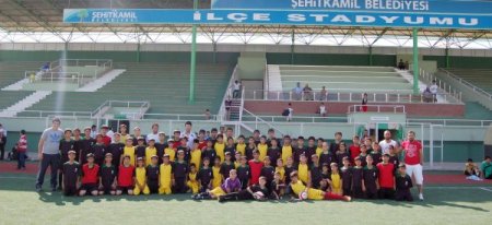 Şehitkamil Belediyespor’da alt yapı mesaisi hız kesmiyor